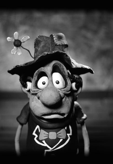 Ernie Biscuit (C)